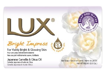 A0375-002  LUX PASTILLA JABON DE MANOS BRIGHT IMPRESS 80 GR. (CAMELIA JAPONESA Y ACEITE CITRICO)